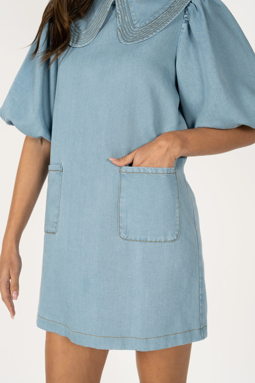 pilcro puff-sleeve seamed denim dress Marlowe Denim Puff Sleeve Mini Dress