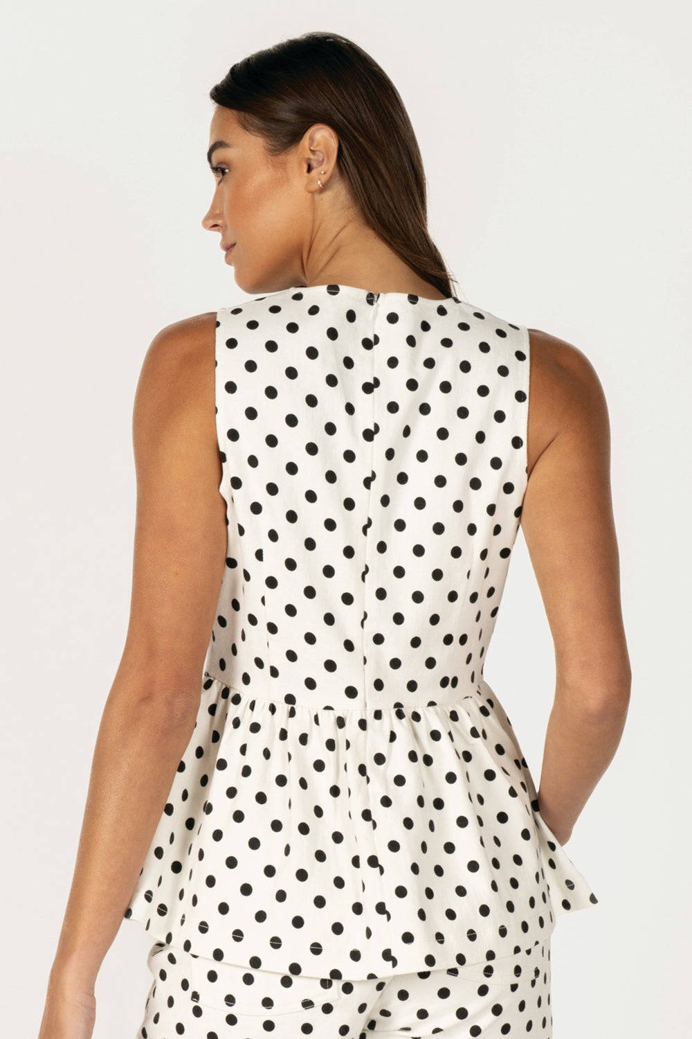RT203_WHITE BLACK POLKA