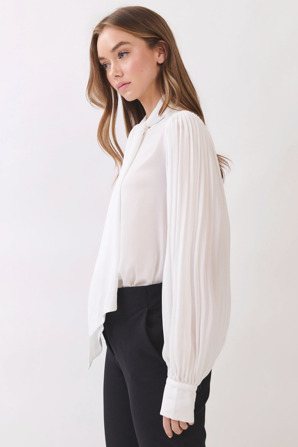 RT167_WHITE