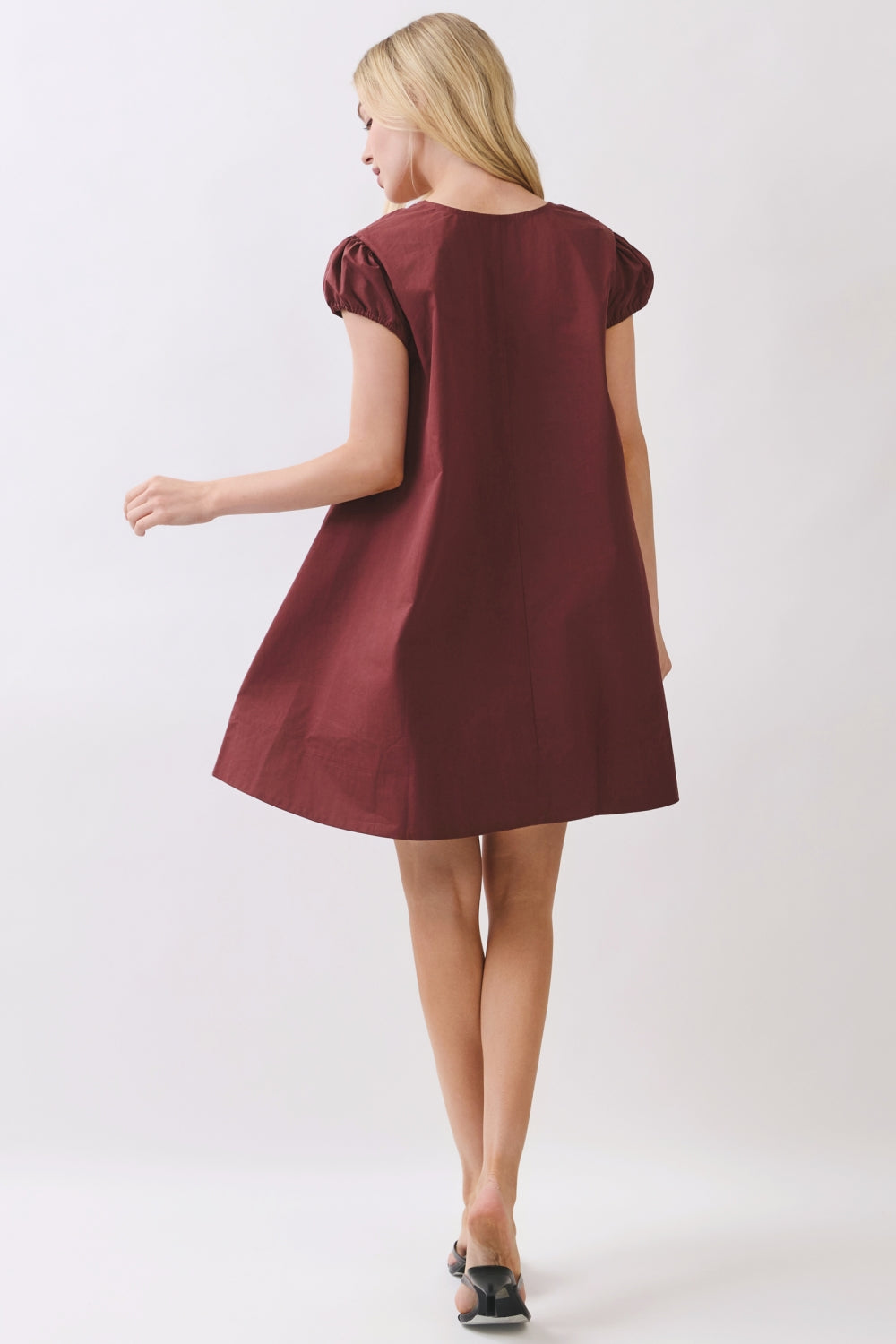 RD366_MAROON