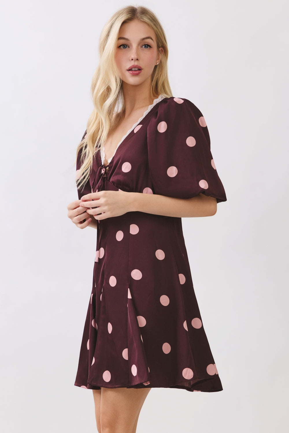 RD369_BROWN DOT